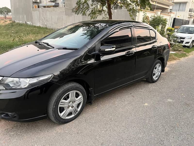 Honda City IVTEC 2015 ( Home use car in Good condition ) 6