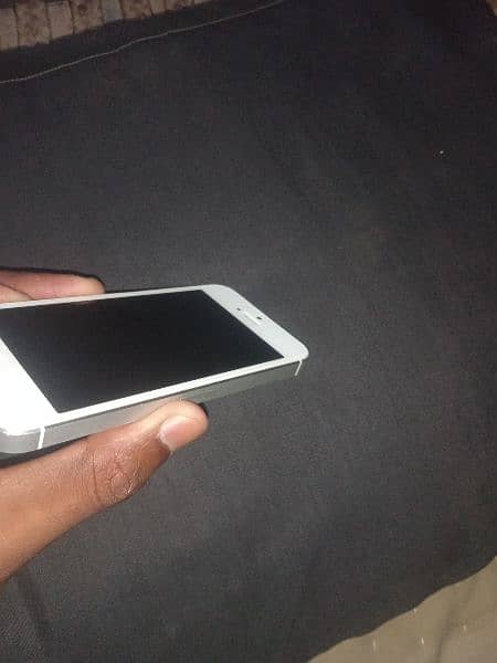 i phone 5 for sale in lodhran All okay cheap price urgent sale 2