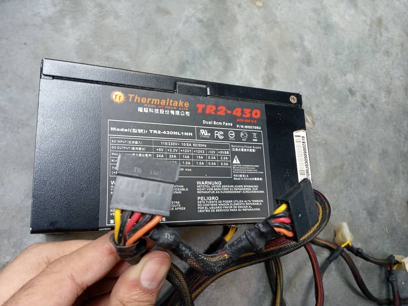 Thermaltake TR2 430 Watts Gaming Power Supply 5