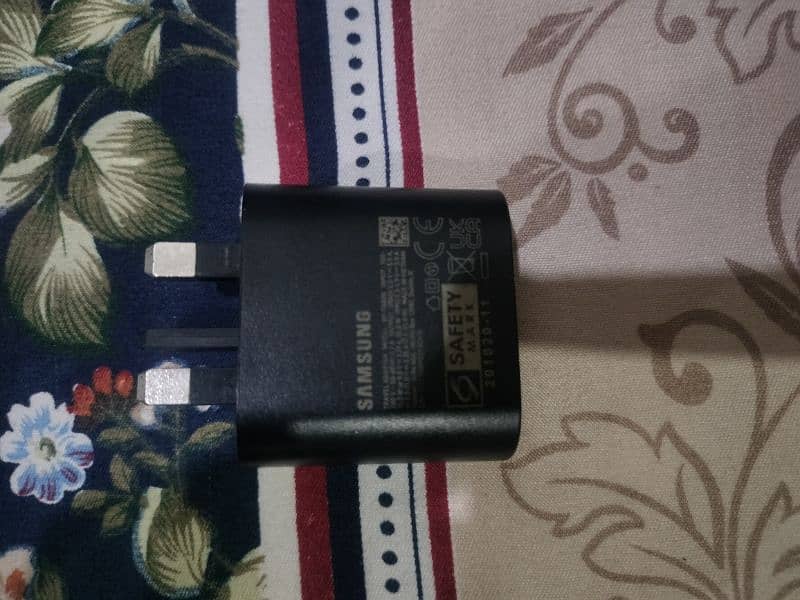 Samsung Adpter 25W 3Pin charger 0