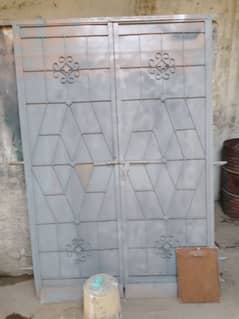 pure lohe ka double door darwaza urgent sale.