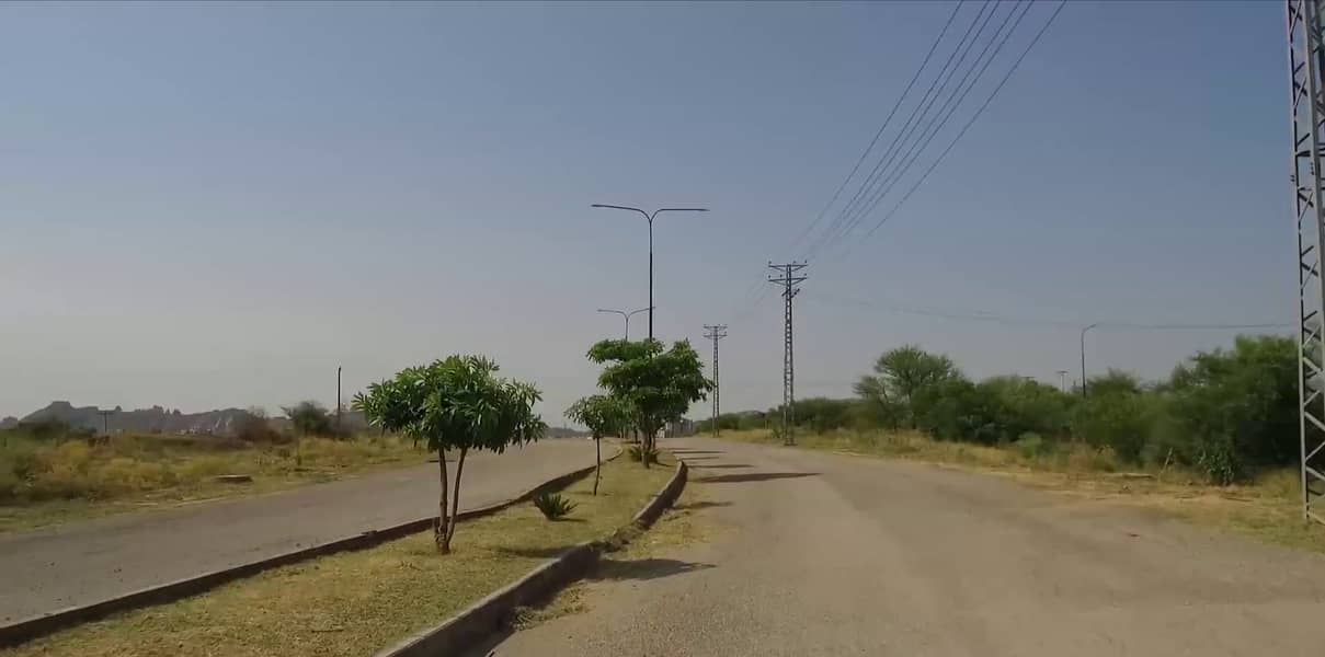 A 10 Marla Residential Plot In Wapda Town Islamabad 7