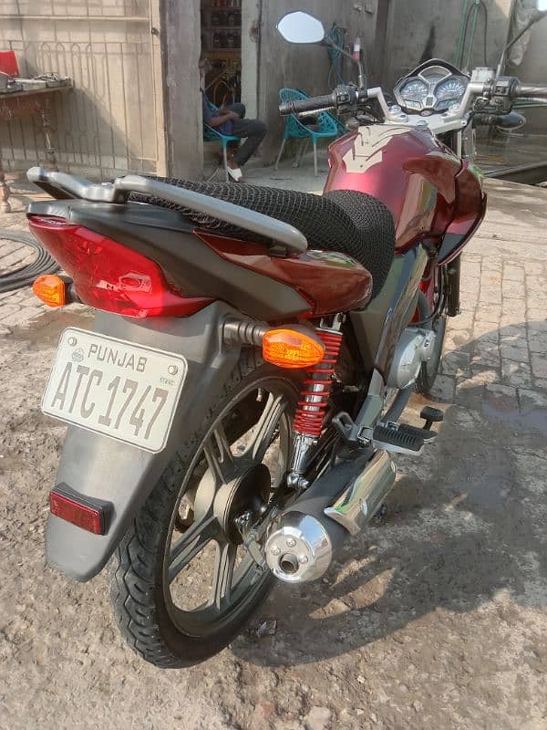 Suzuki GSX 125 1