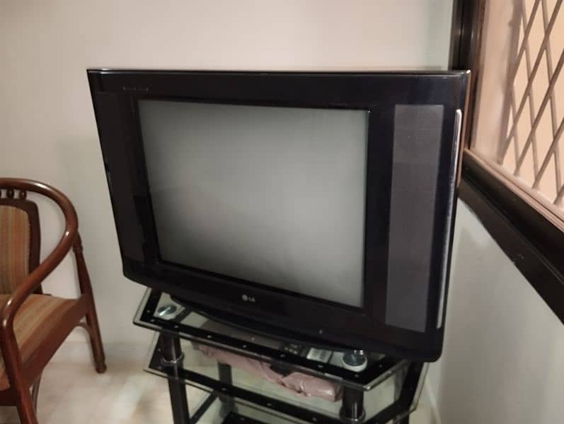 sell my TV in good condition slim designe 1