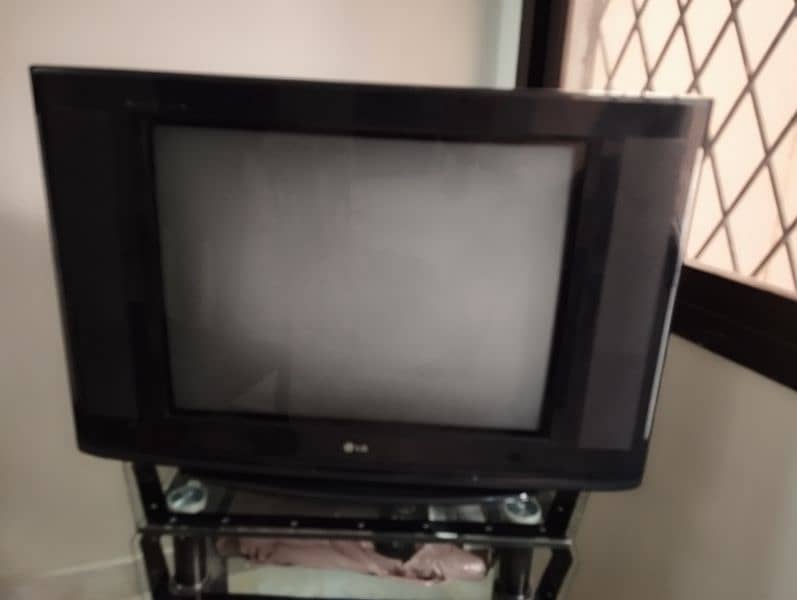 sell my TV in good condition slim designe 5