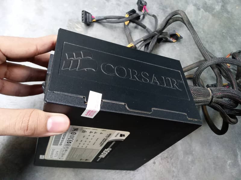 Corsair CX-400 Watts—80 PLUS® Certified Power Supply 2