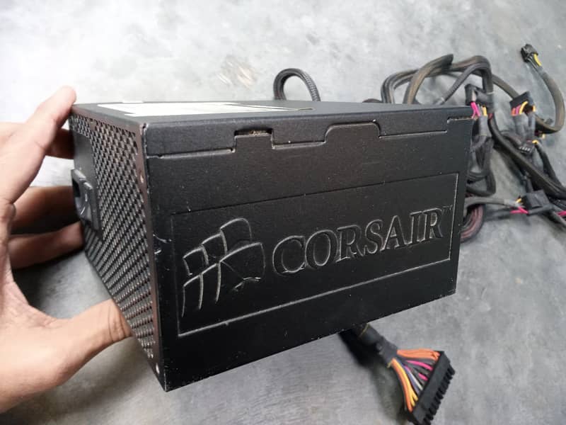 Corsair CX-400 Watts—80 PLUS® Certified Power Supply 3