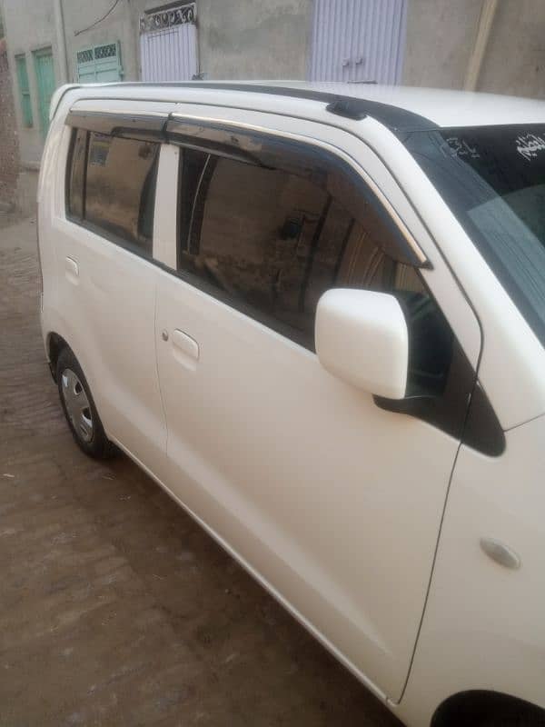 Suzuki Wagon R 2017 3