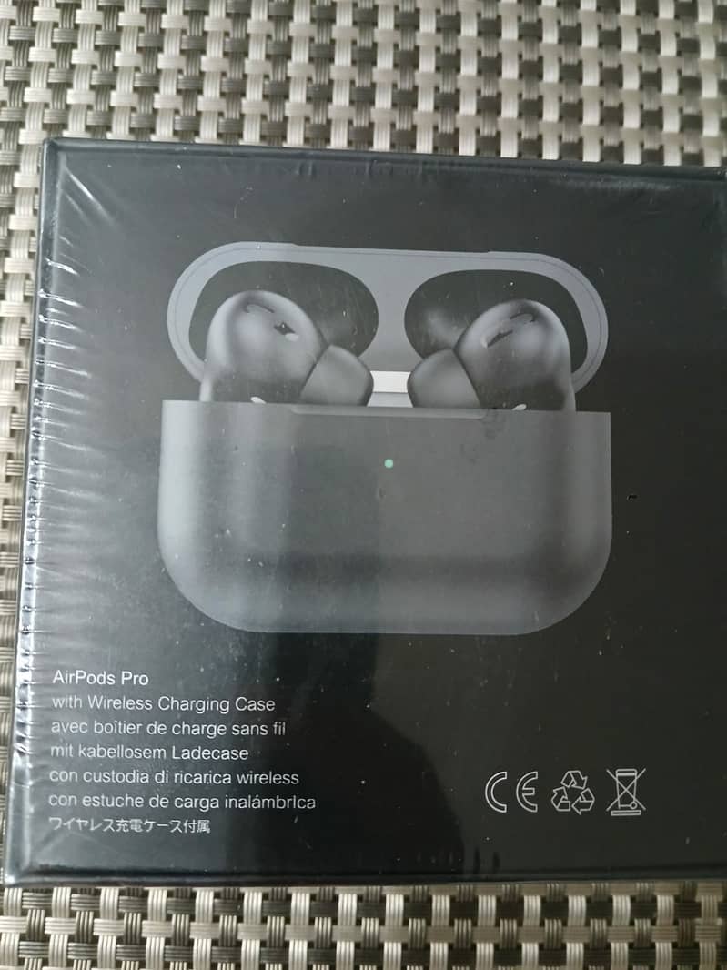 Apple Airpods Pro With Wireless Charging Case Earphone urgent Sale 2