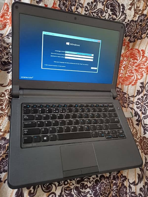 Dell 5th generation laptop 4gb ram 500gb HDD 4hr battery camera 2