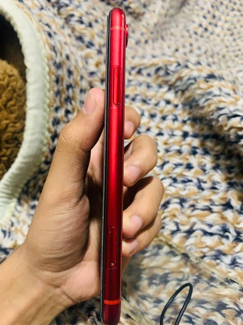 iPhone Xr ( Product Red ) Full Original Condition 2