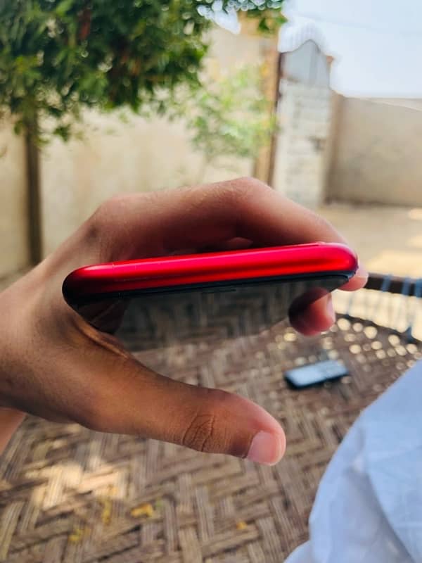 iPhone Xr ( Product Red ) Full Original Condition 15