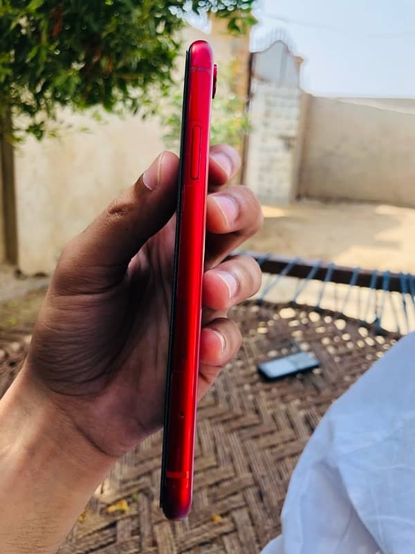 iPhone Xr ( Product Red ) Full Original Condition 16