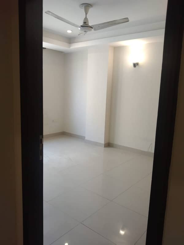 LUXURY TOW BED UNFURNISHED FLAT FOR RENT IN F 11 MARKAZ 1