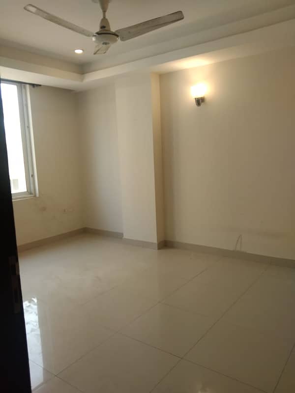 LUXURY TOW BED UNFURNISHED FLAT FOR RENT IN F 11 MARKAZ 9