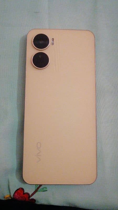 VIVO Y16 8/256 GB 10/9 condition 5