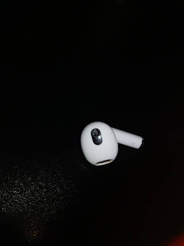 AIRPODS GEN 3 ORIGINAL 2