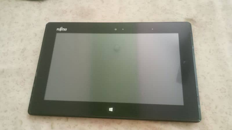 Fujitsu Q5712 window tablet 0