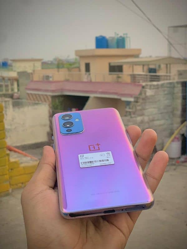 OnePlus 9 condition lush 1