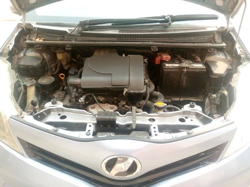 Toyota Vitz 2012 1