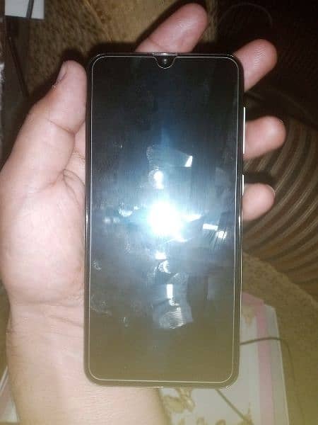 Samsung A30s 4