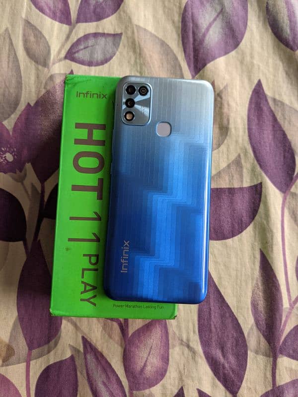 Infinix hot 11 play 4/64 with box 2