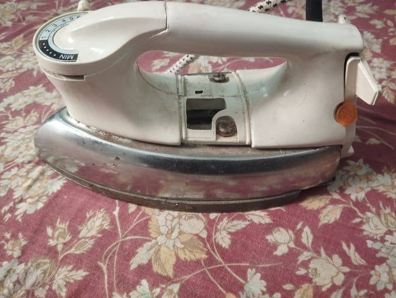 Electric Iron (istri) Rs 700 2