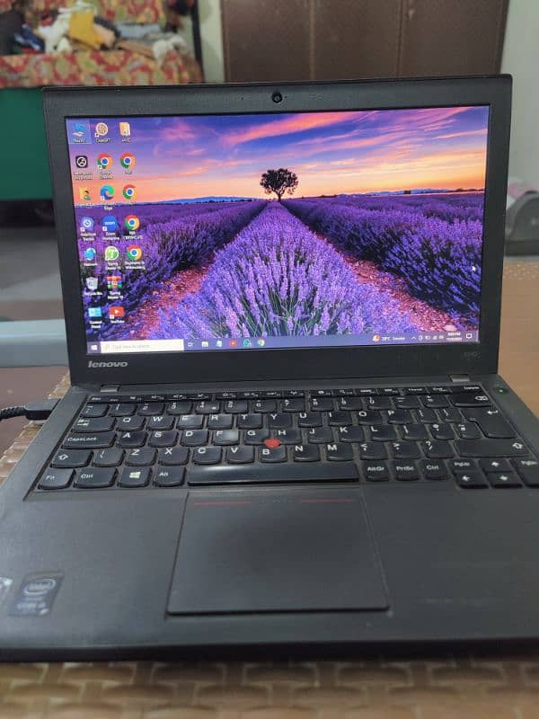 Lenovo ThinkPad X240 Ultra-Portable Business Laptop 0