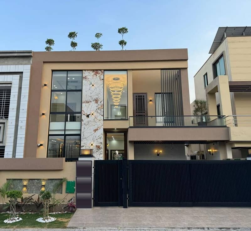 Prime Location 10 Marla Designer House For Rent Lahore In DHA Phase 5 Lahore 24