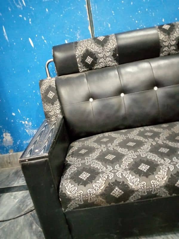 3 Seater Sofa 4