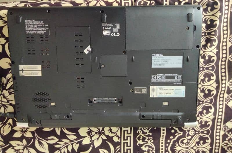 Toshiba Tecra R850 3