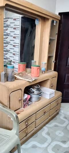 dressing table used (good condition)