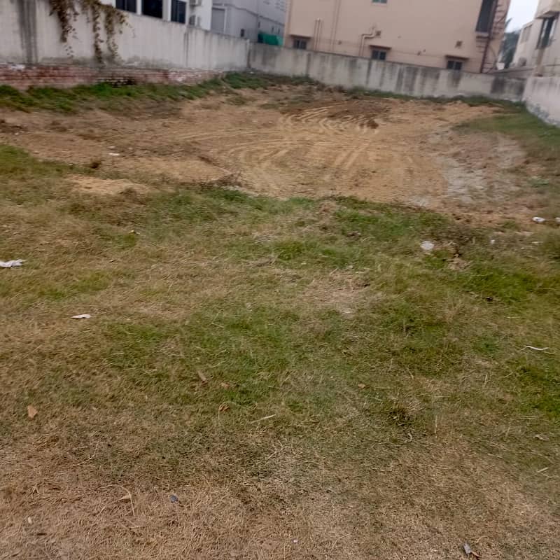 2 KANAL PLOT FOR SALE DHA PHASE 2 HOT LOCATION CORER PLOT IDEAL LOCATION. 2