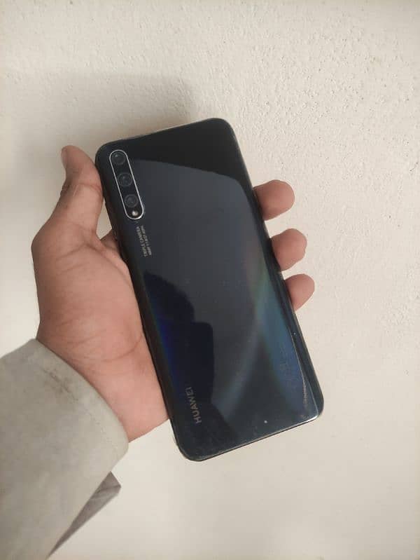 Huawei y8p 6/128 0