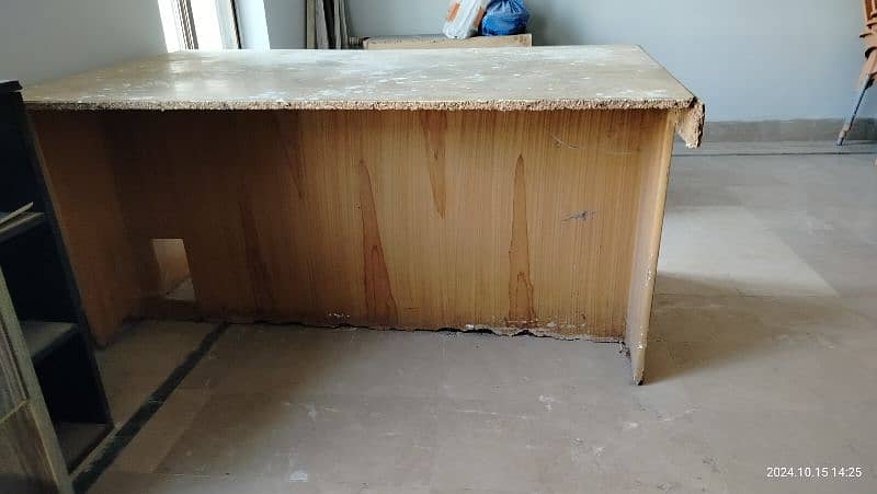 Yellow colored Chipboard Study Table 2