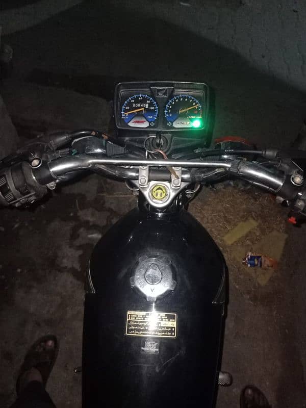 honda 125 with gold number urgent sale 5