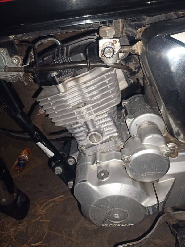 honda 125 with gold number urgent sale 9