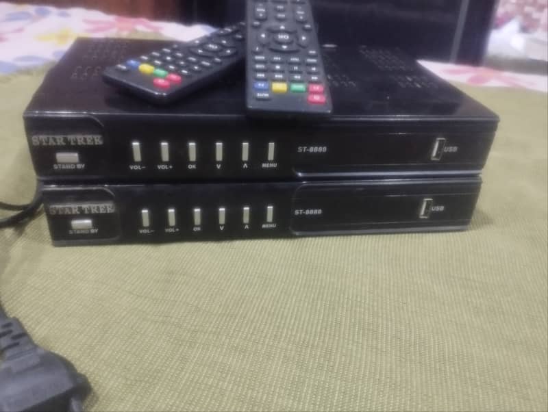 Star trek 2 receivers with remotes. Only three months were used. 4