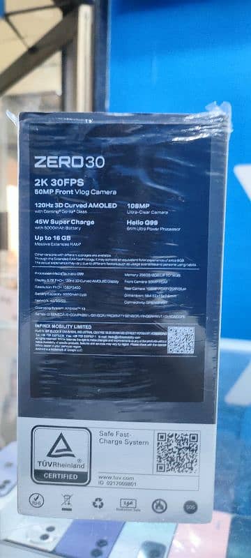 zero 30 condition 10 by 9.5. 8+8 / 256 gb 14