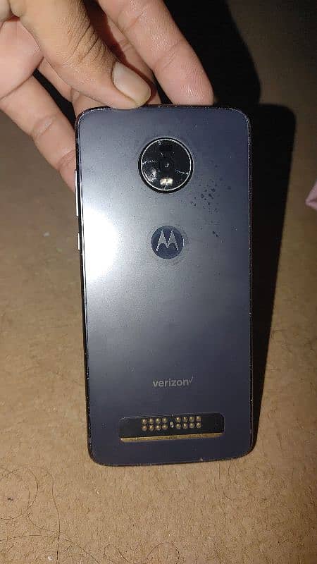 Motorola Z4 1