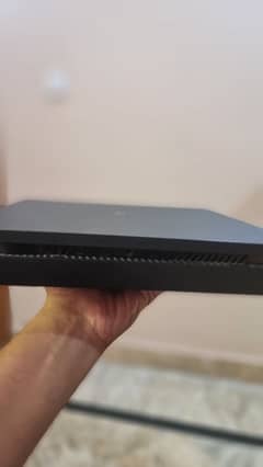 Selling ps4 slim