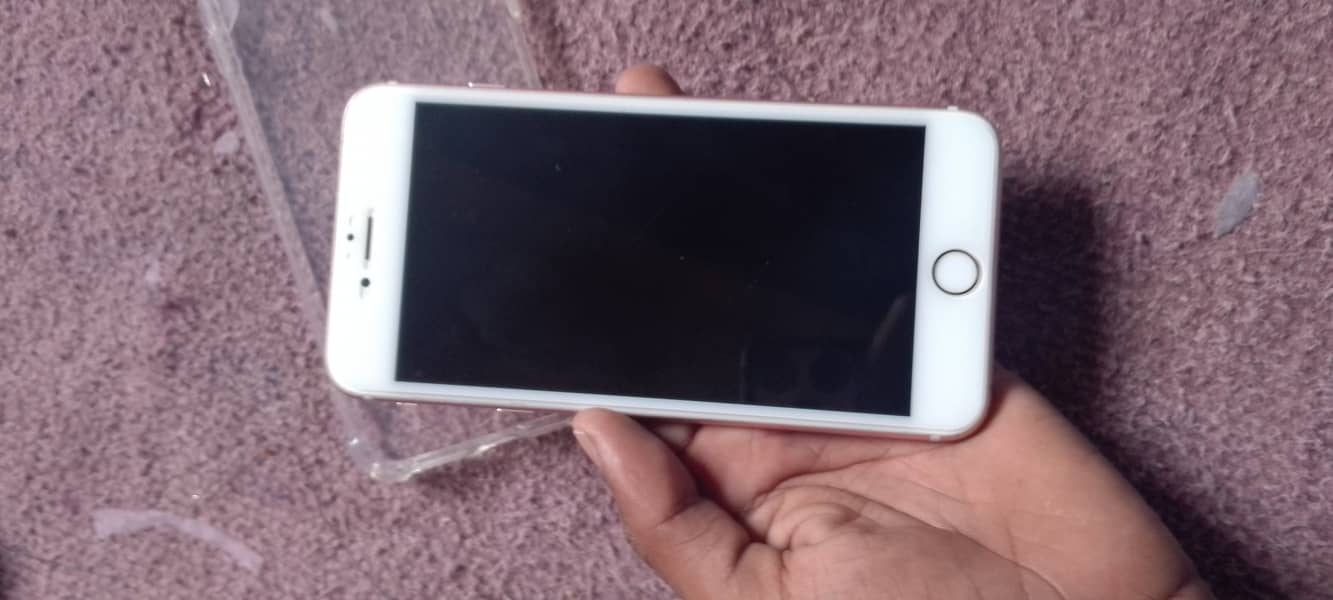 I phone 6s plus pta proved  good condition finger I'd on 10 by 10 3