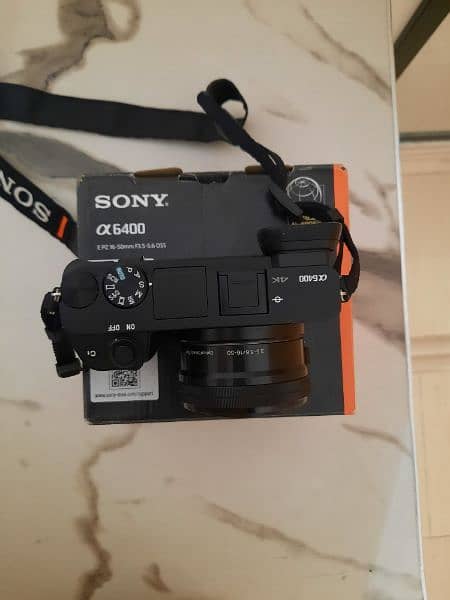 sony a6400 with kit lens 16-50mm 5