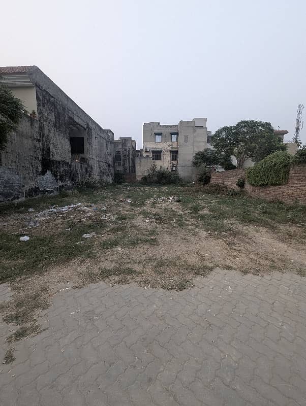 20 Marla plot 60 feet road C block Canal view Lahore 0