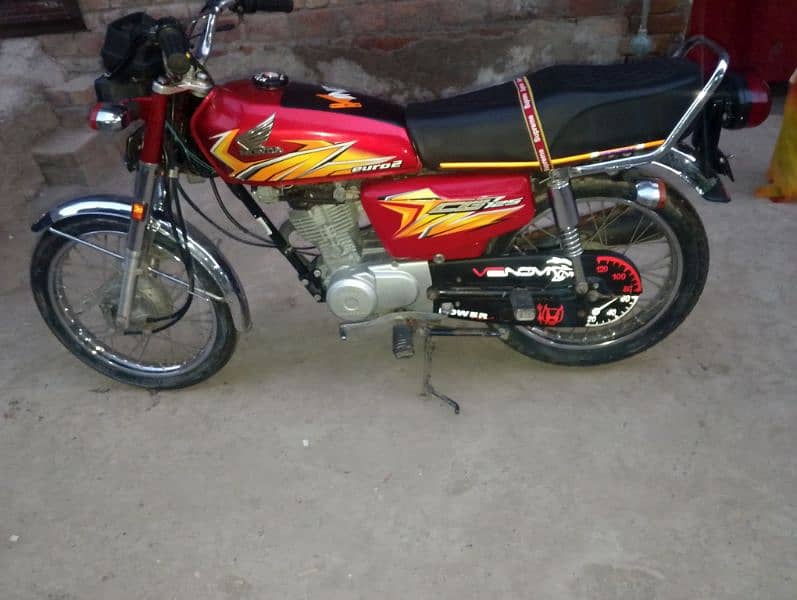 Honda cG125 6