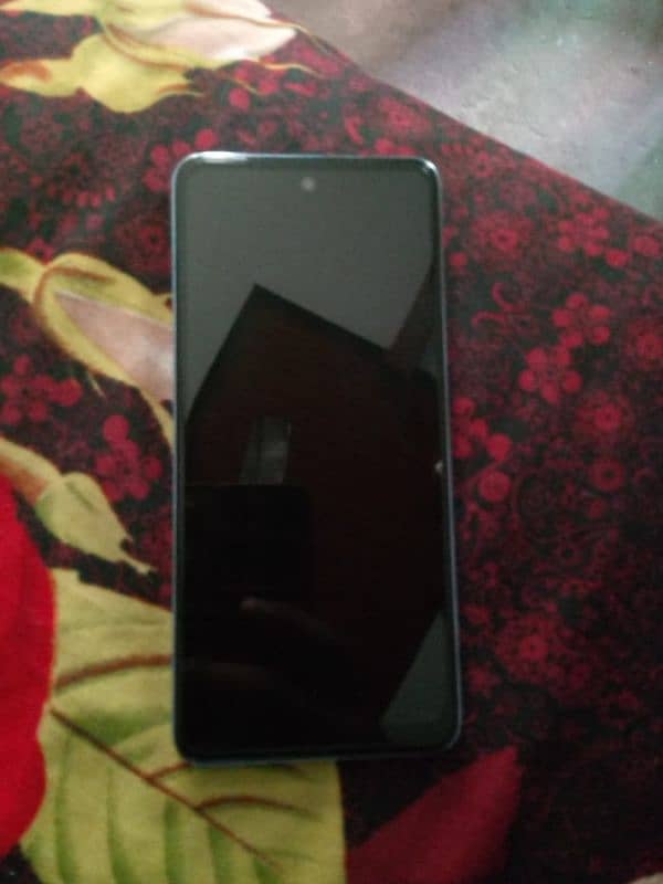 Infinix hot 40i 8+8 ram 1