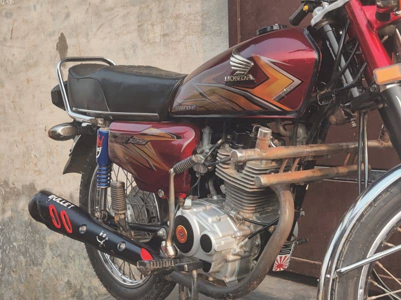 Urgent Sale lush Condition Honda 125 10