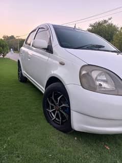 Toyota Vitz 2000