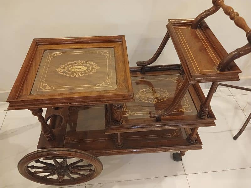 Antique trolley 1