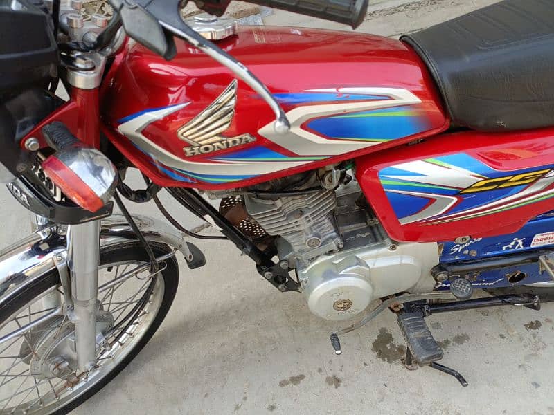 Honda 125  2022/ 21/ do bikes  model all Punjab number 14